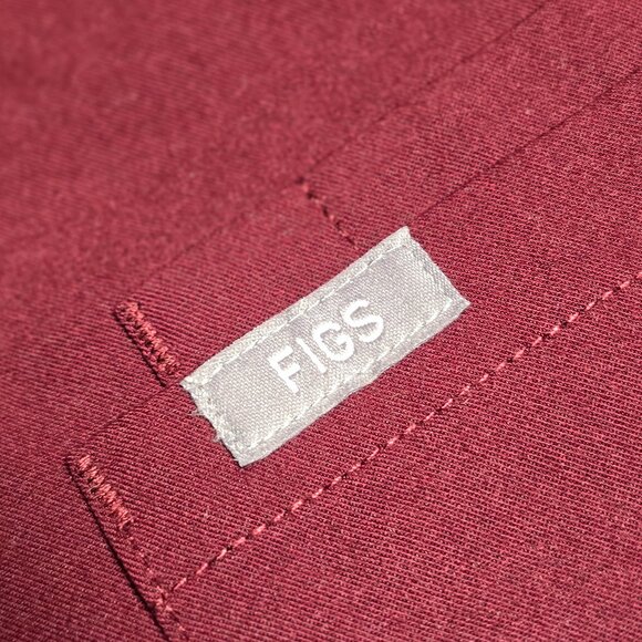 Men's FIGS Leon Three-Pocket Scrub Top™ sz S - Picture 6 of 6